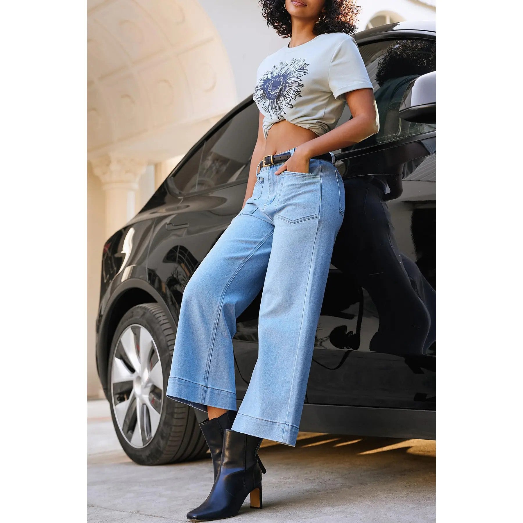 Women's Cropped Stretch Casual Trousers image 4