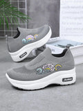 Women's PU Slip-On Walking Shoes image 1