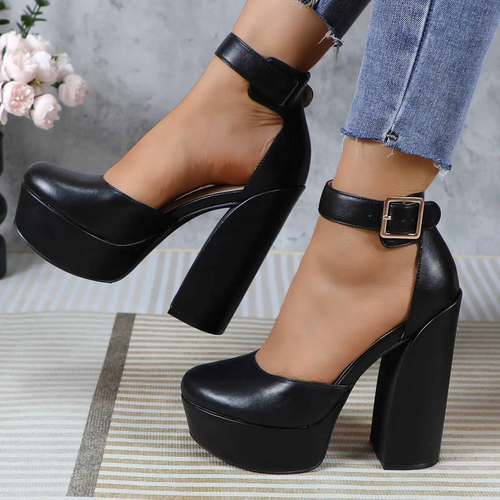 Women's PU Block-Heel Pumps image 3