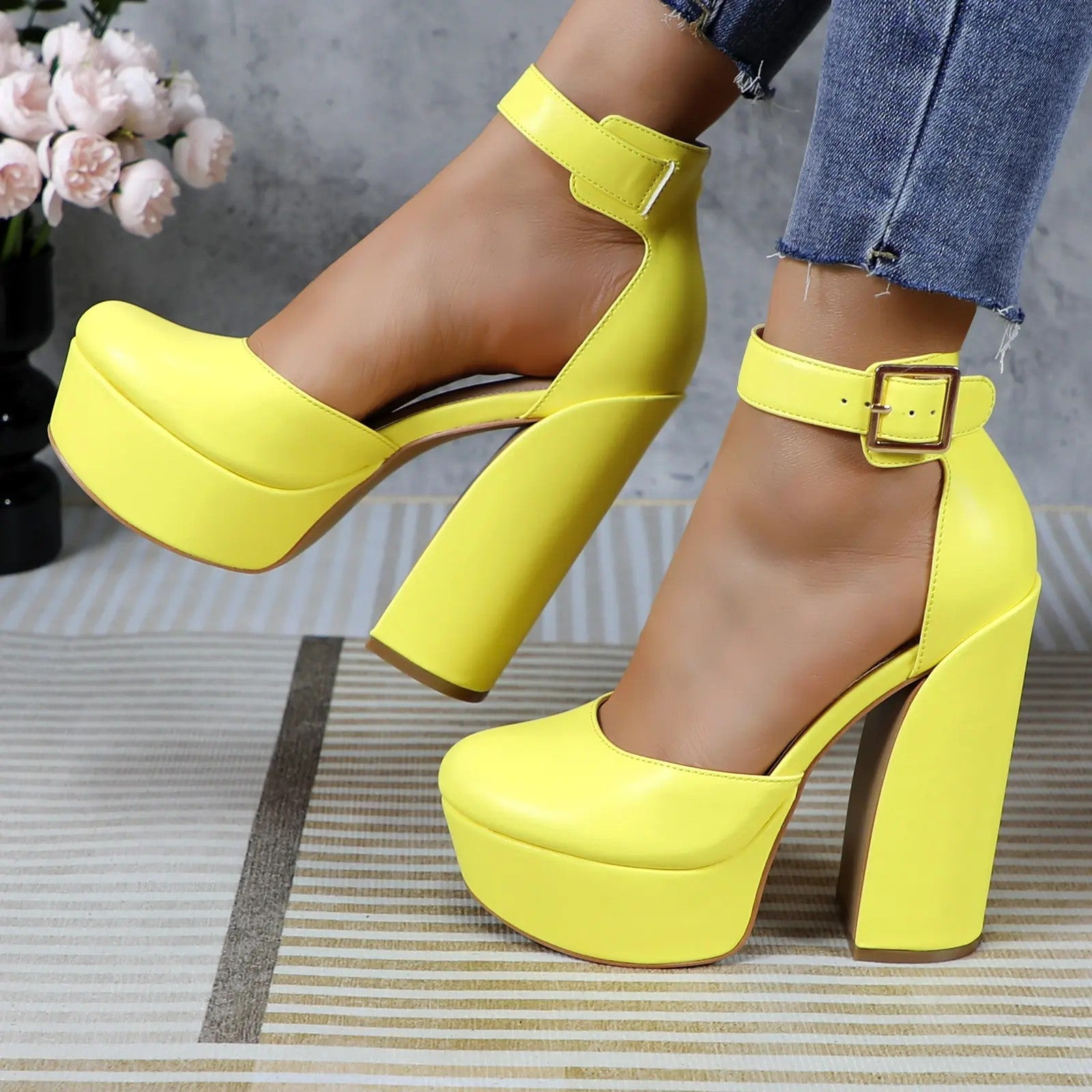 Women's PU Block-Heel Pumps image 5