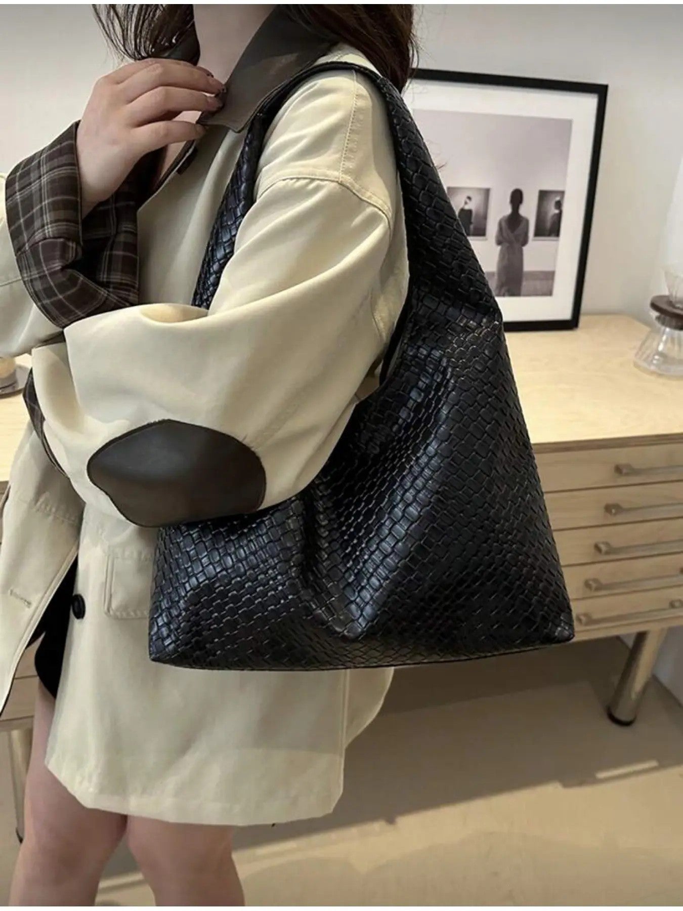 Women's PU Structured Handbag image 4